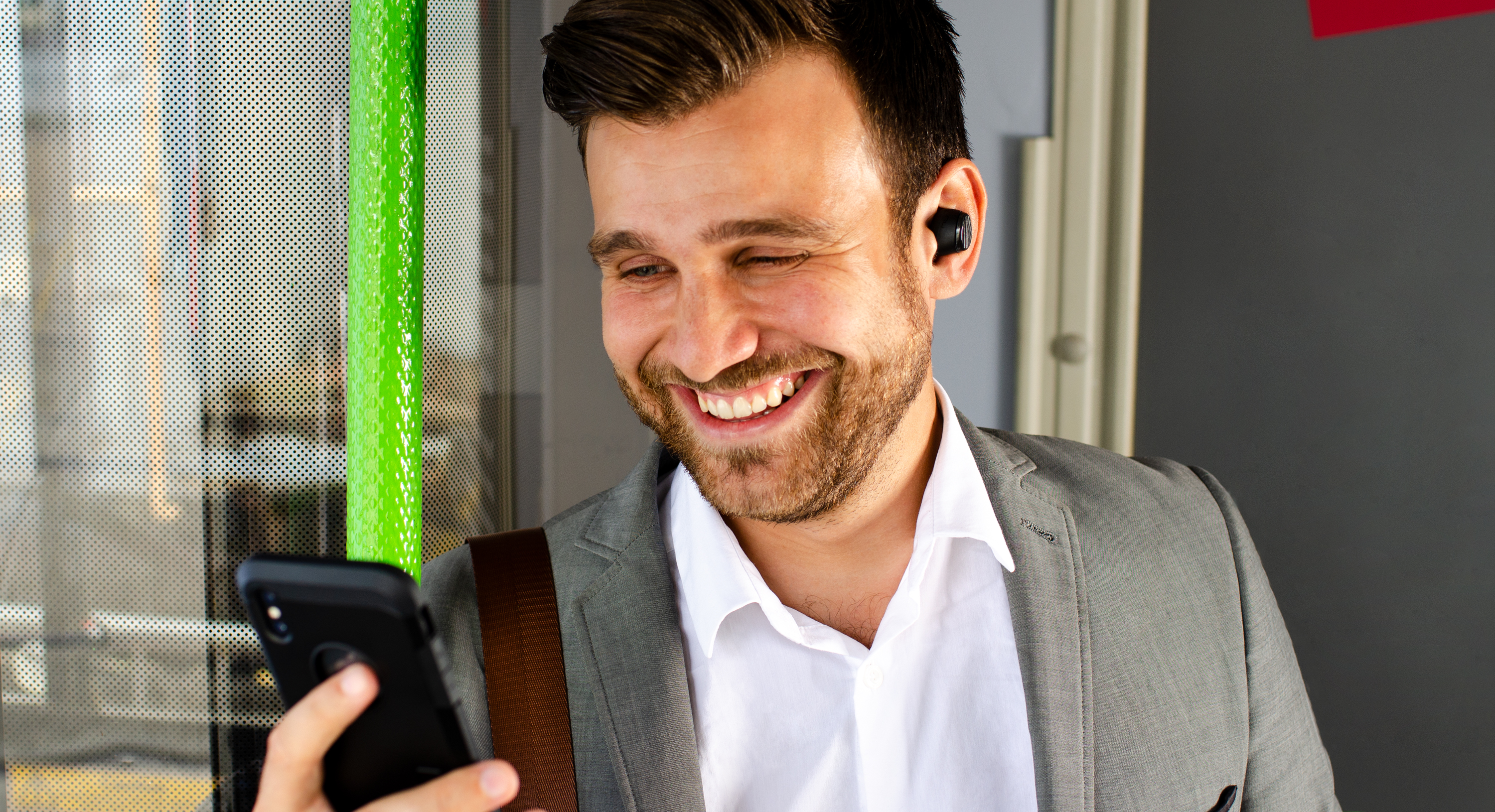 Non-stop music and calls