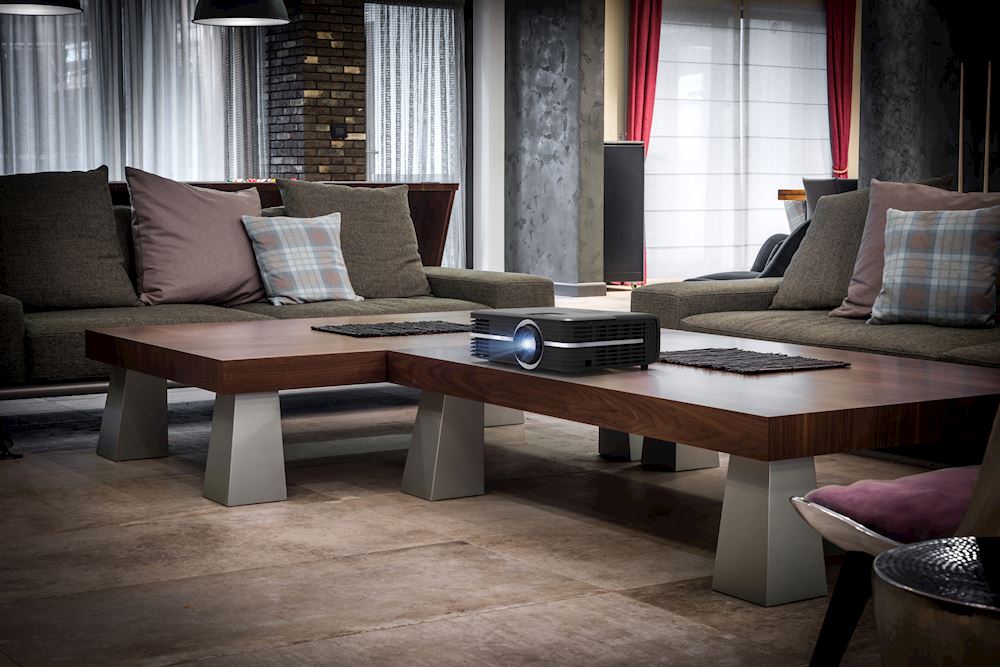 Gallery image UHD350X-13