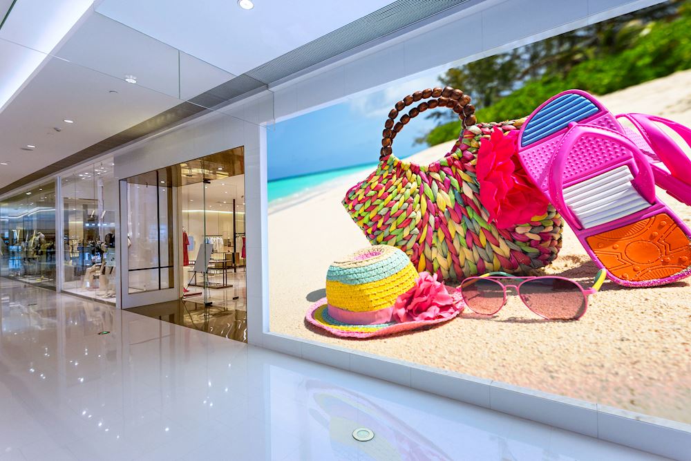 Gallery image UHD156338-7